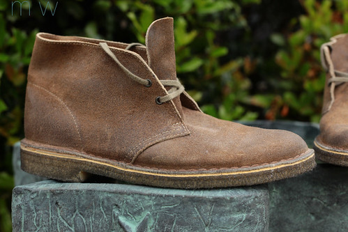 clarks desert boot taupe distressed leather
