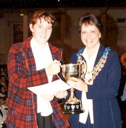 2000 scaba Autumn Contest. Emma Pettifer receives the cup for 3rd place.