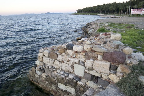 Klazomenai, looking northeast at a wall where the causeway reaches the southwest side of the Karantina Island