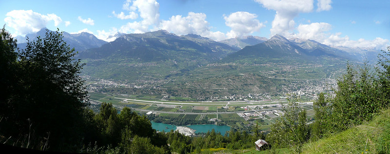 View on Sion<br/>© <a href="https://flickr.com/people/91398068@N04" target="_blank" rel="nofollow">91398068@N04</a> (<a href="https://flickr.com/photo.gne?id=12521219835" target="_blank" rel="nofollow">Flickr</a>)