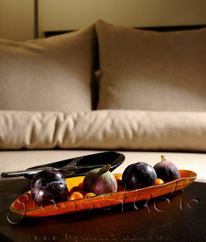 welcome_amenity_long_glass_fruit_bowl