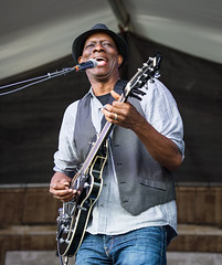 Keb Mo at the 2014 New Orleans Jazz and Heritage Festival