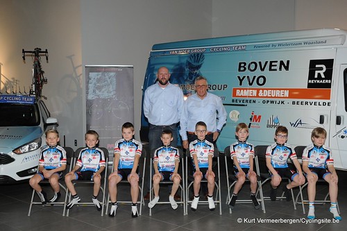 Van Moer Group Cycling Team (164)