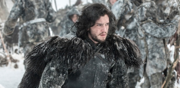 Ator que vive Jon Snow aparece sem barba e surpreende fãs