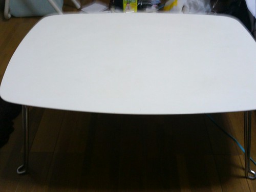 折り畳みテーブルです