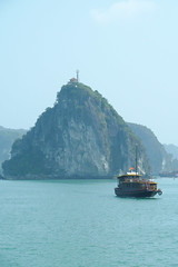 halongbay (24 von 127) • <a style="font-size:0.8em;" href="http://www.flickr.com/photos/89298352@N07/9689630230/" target="_blank">View on Flickr</a>