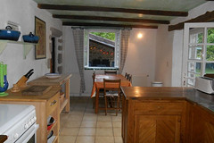 Strawberry Garden Cottage - kitchen