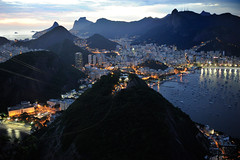 Rio by night vom Zuckerhut
