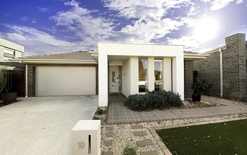 10 Loma Rudduck St, Forde ACT 2914