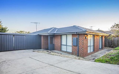 11 Hibiscus Cl, Meadow Heights VIC 3048