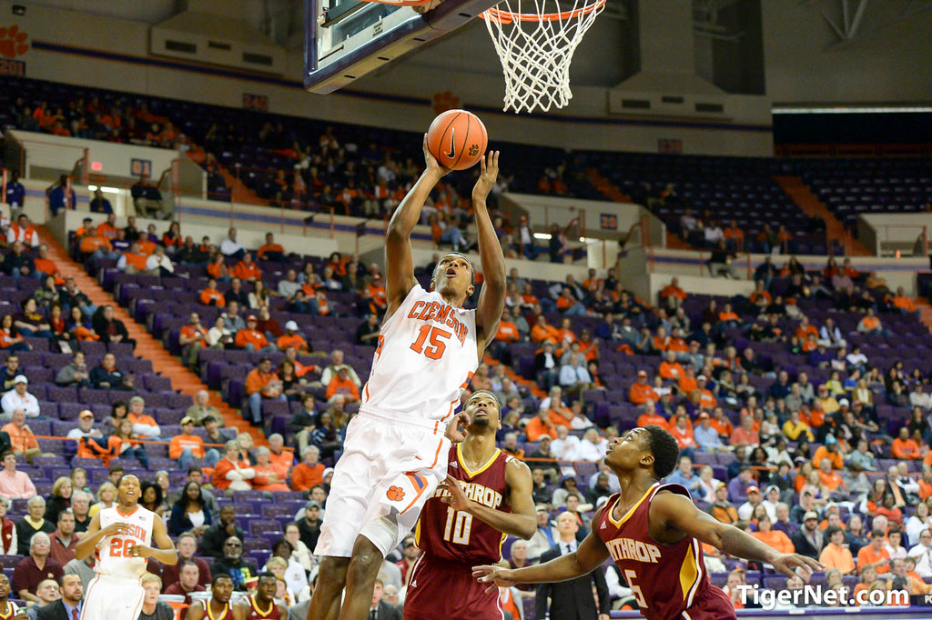 Clemson Basketball Photo of Donte Grantham and winthrop