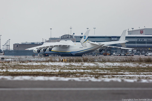 Antonov An-225 Mriya - Backing Up • <a style="font-size:0.8em;" href="http://www.flickr.com/photos/65051383@N05/15835854915/" target="_blank">View on Flickr</a>