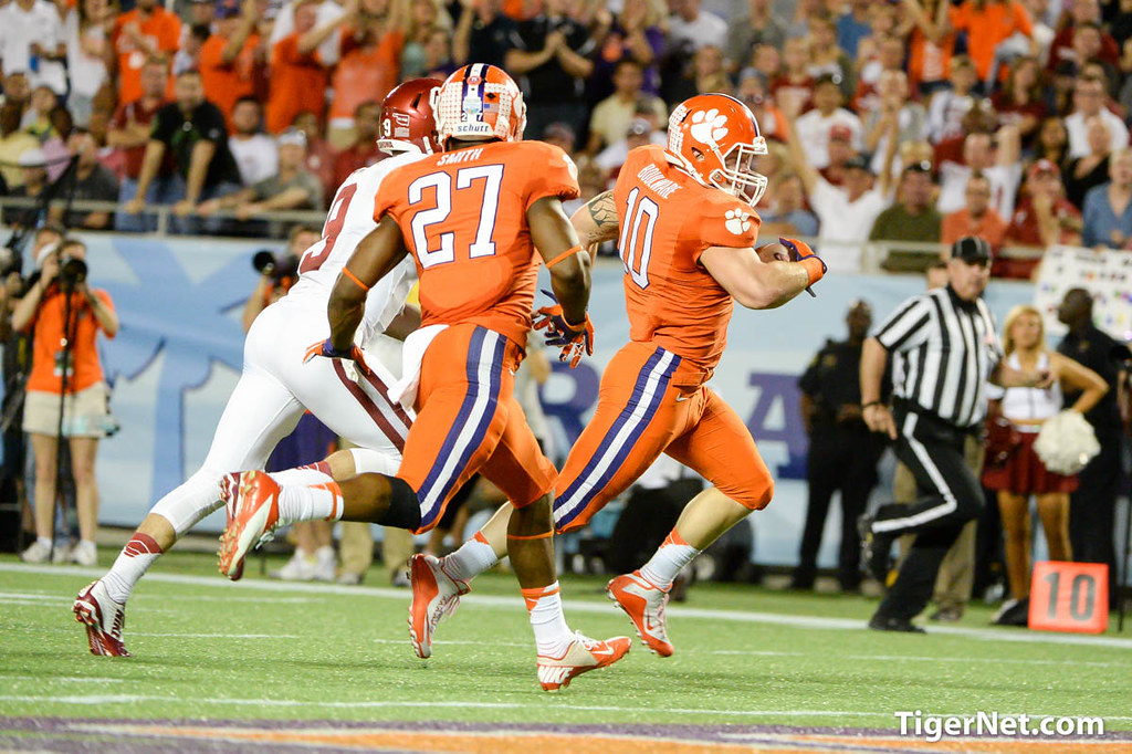 Clemson Football Photo of Russell Athletic Bowl and Ben Boulware