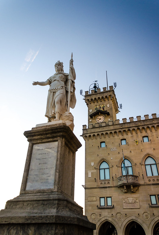 Palazzo Pubblico - Città di San Marino<br/>© <a href="https://flickr.com/people/77034374@N00" target="_blank" rel="nofollow">77034374@N00</a> (<a href="https://flickr.com/photo.gne?id=27996824112" target="_blank" rel="nofollow">Flickr</a>)