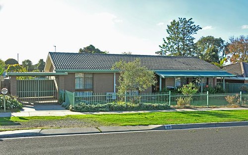33 Nelson St, California Gully VIC 3556