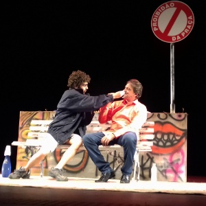 Humoristas da "Praça" contam no teatro piadas censuradas por Carlos Alberto