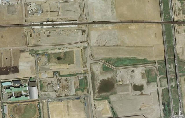 2007年（？）の空中撮影写真。駅建設中...