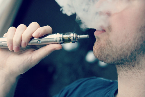 E-Cigarette/Electronic Cigarette/E-Cigs/E-Liquid/Vapi ng/Cloud  Chasing, From FlickrPhotos