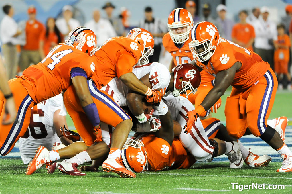 Clemson Football Photo of Russell Athletic Bowl and Vic Beasley