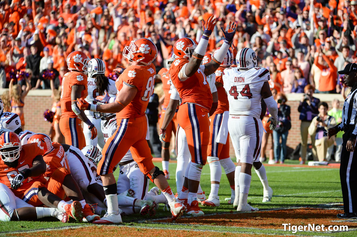 Clemson Football Photo of South Carolina and Isaiah Battle and Sam Cooper