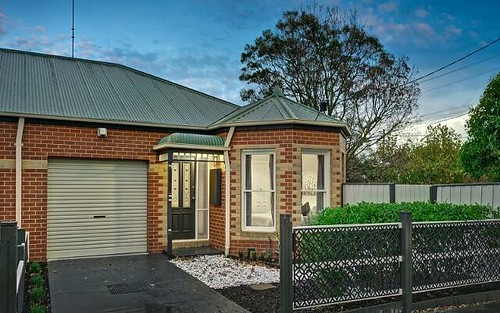 2a Russell St, Surrey Hills VIC 3127