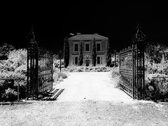 Dunolly mansion • <a style="font-size:0.8em;" href="http://www.flickr.com/photos/44919156@N00/16101755675/" target="_blank">View on Flickr</a>