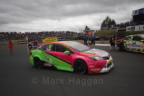 Mike Epps on the grid during the BTCC Knockhill Weekend 2016