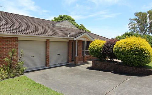 2/2 Tandara Place, Forster NSW