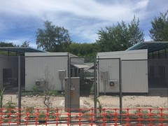 One of the refugee camps, here you see barracks were they live, eat, sleep and wait for The Australisns to handle their cases, most cases wount be handled, making The refugees as prisoners without beeing centensed.