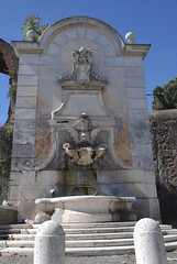 Fontana di Clemente XII - Via del Mandrione - Roma