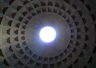 The Pantheon, Oculus