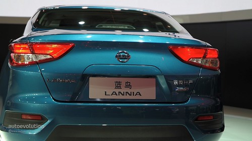 Nissan Lannia