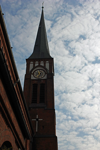 St. Ansgarkirche Kiel 06 • <a style="font-size:0.8em;" href="http://www.flickr.com/photos/69570948@N04/16650471659/" target="_blank">Auf Flickr ansehen</a>