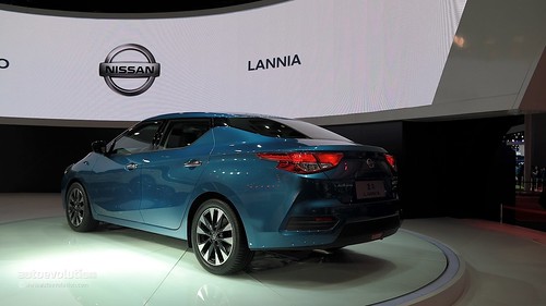 Nissan Lannia
