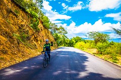 Miguel, cycling from Mexico City to Juquila over 5 days.