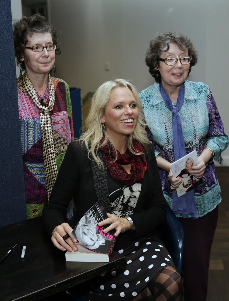 ann-marie calilhanna- beccy cole book launch @ swanson hotel_046