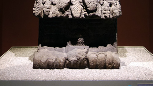 Coatlicue, detalle con garras, c. 1500, Mexica (Azteca)