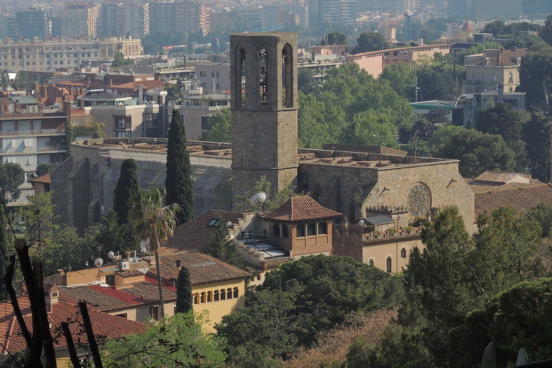 Barcellona - Monastero di Pedralbes<br/>© <a href="https://flickr.com/people/59891245@N03" target="_blank" rel="nofollow">59891245@N03</a> (<a href="https://flickr.com/photo.gne?id=17183248148" target="_blank" rel="nofollow">Flickr</a>)