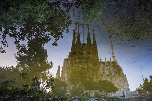 Sagrada familia • <a style="font-size:0.8em;" href="http://www.flickr.com/photos//16596392523/" target="_blank">View on Flickr</a>