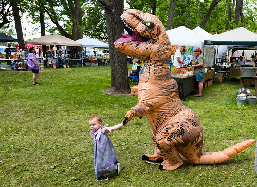 cute festival children costume illinois kid spring child dinosaur walk carlinville 2016 leicaq walkthedinosaur