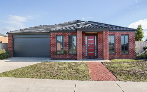 11 Grand Junction Drive, Miners Rest VIC