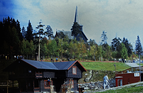 79 Oslo 1984 Holmenkollen-Kapelle • <a style="font-size:0.8em;" href="http://www.flickr.com/photos/69570948@N04/16891620010/" target="_blank">Auf Flickr ansehen</a>