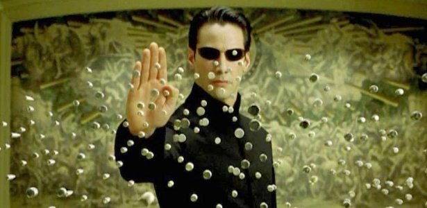 Polícia investiga fã de "Matrix" que mandou celular para Keanu Reeves