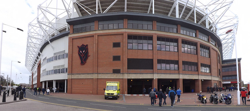 Outside The Stadium of Light<br/>© <a href="https://flickr.com/people/79613854@N05" target="_blank" rel="nofollow">79613854@N05</a> (<a href="https://flickr.com/photo.gne?id=17128120983" target="_blank" rel="nofollow">Flickr</a>)