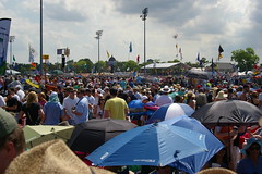 Massive Crowds at Jazz Fest 2015, Day 6, May 2
