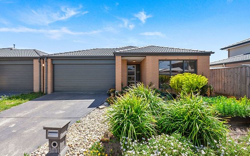 103 Tristania Drive, Point Cook VIC