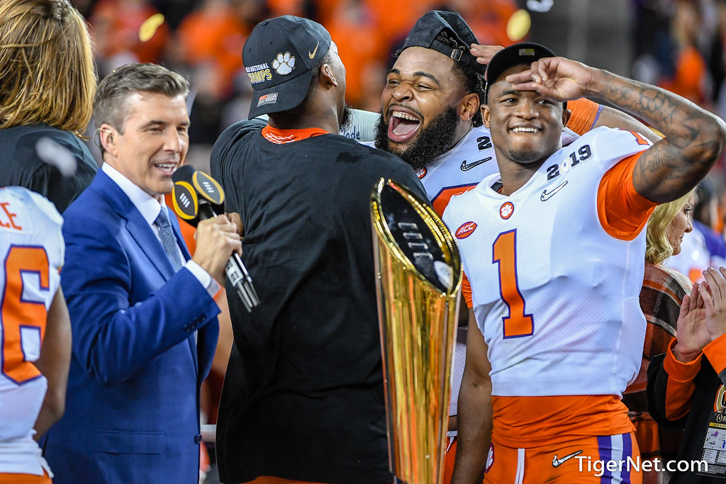 Clemson Football Photo of Christian Wilkins and Clelin Ferrell and alabama
