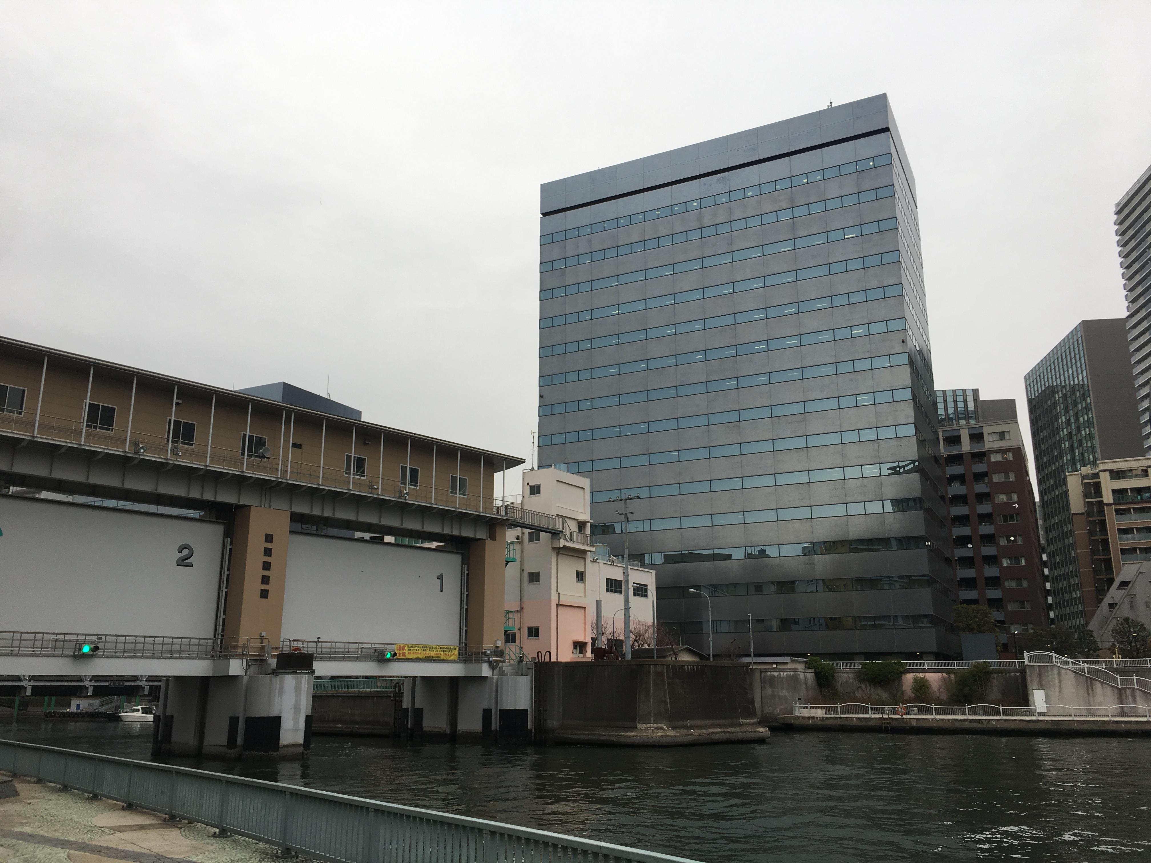 「JR八丁堀駅のB4出口までは徒歩5分で...