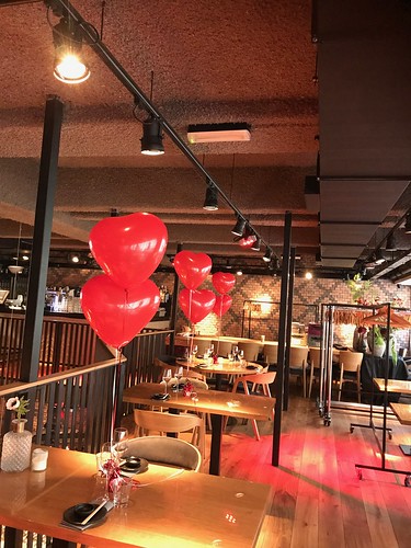 Tafeldecoratie 2ballonnen Hartballonnen Valentijnsdag Cafe in the City Rotterdam