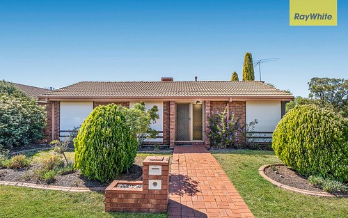 17 Cambrian Way, Melton West VIC